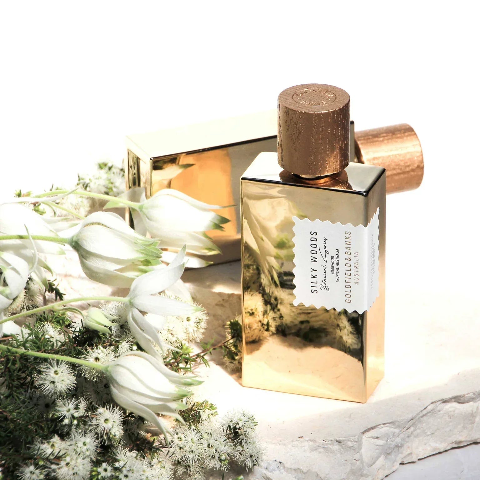 Best Niche Fragrances for Fall 2026: A Warm & Inviting Selection